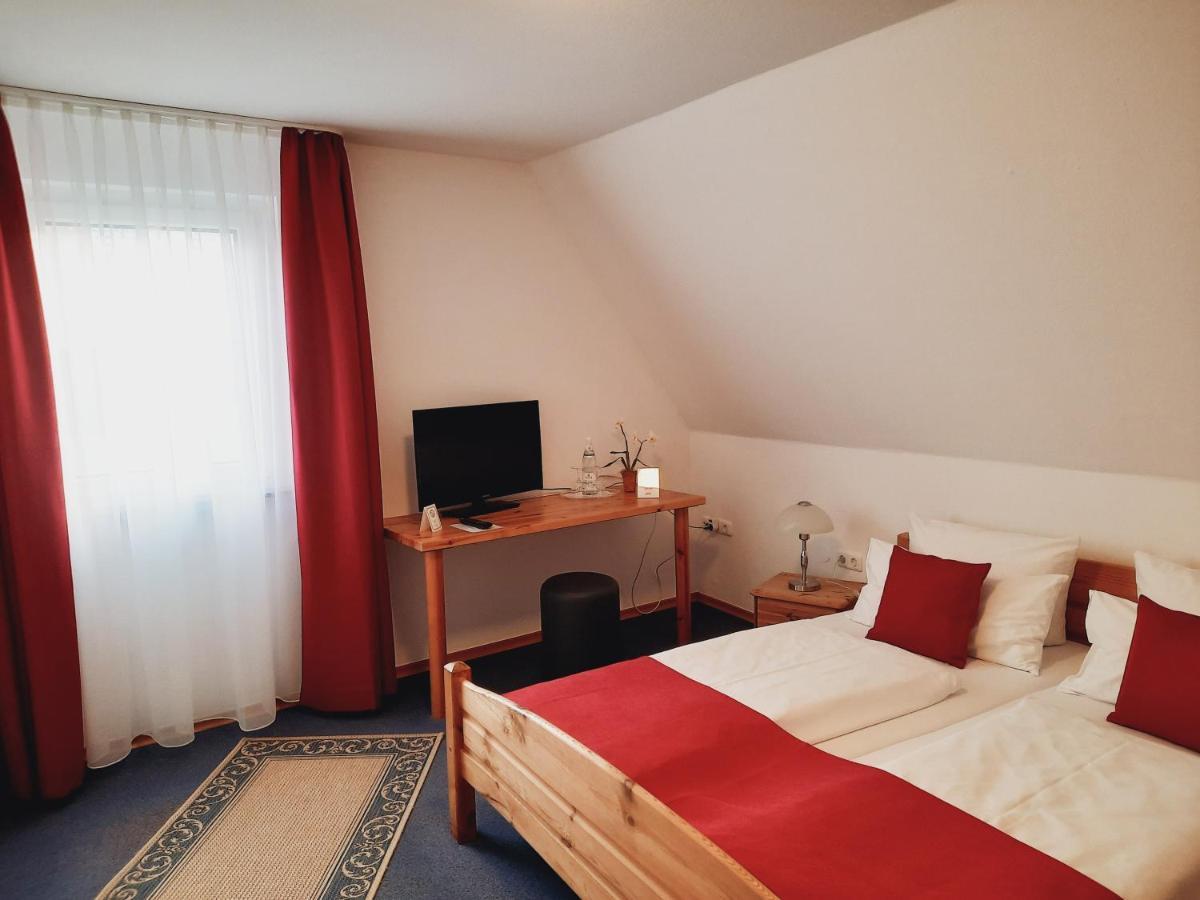 Landgasthof May Willanzheim ภายนอก รูปภาพ