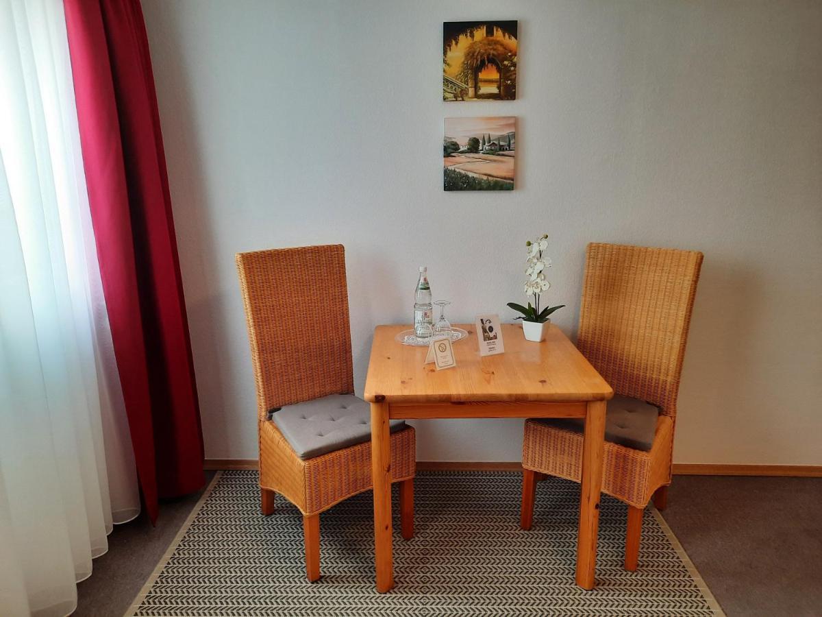 Landgasthof May Willanzheim ภายนอก รูปภาพ