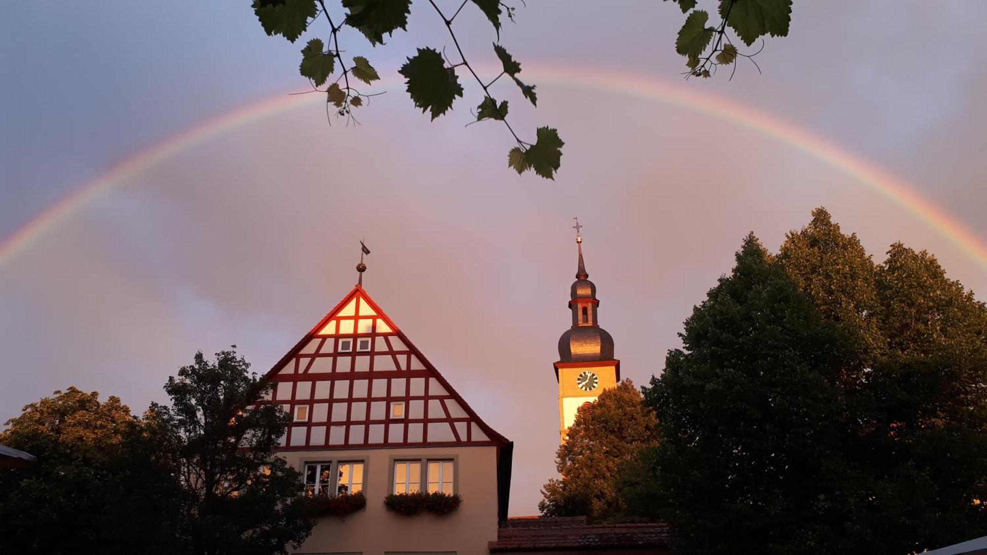 Landgasthof May Willanzheim ภายนอก รูปภาพ