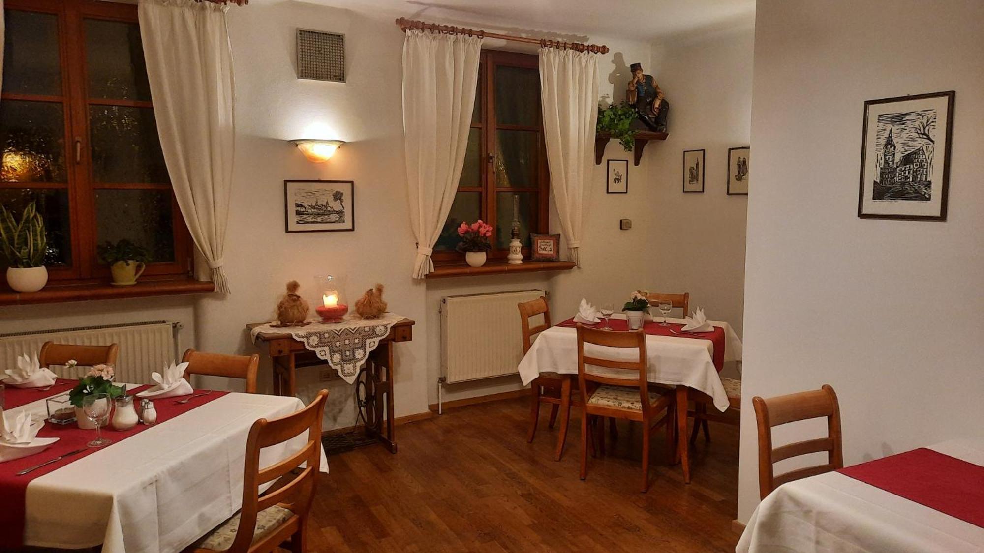 Landgasthof May Willanzheim ภายนอก รูปภาพ